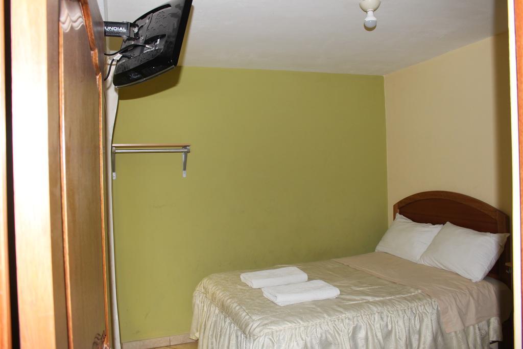 Posada De Percybal Lago Inn Puno Buitenkant foto